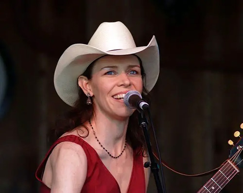 Gillian Welch (Porter ’90, fine arts)